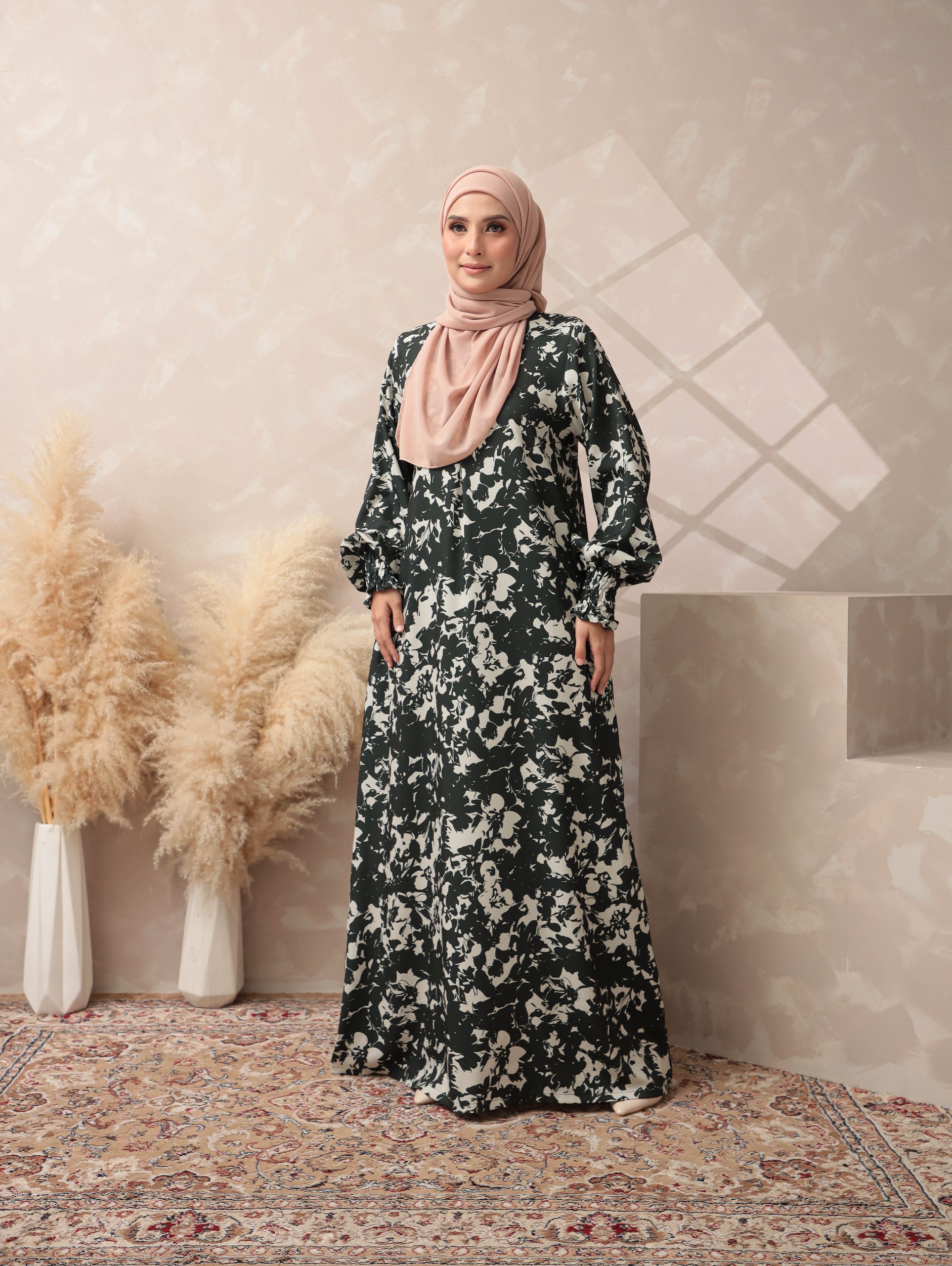 HAWANEES: BELLA DONNA BLACK - Image 3